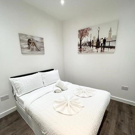 Immaculate Flat In West Croydon Apartment Екстериор снимка