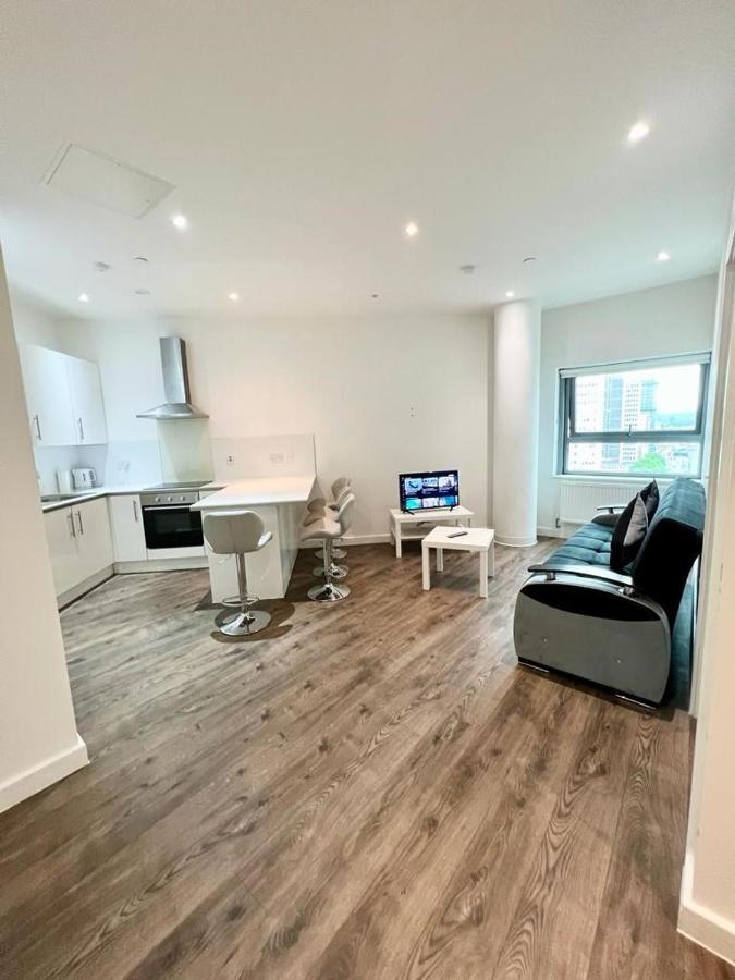 Immaculate Flat In West Croydon Apartment Екстериор снимка